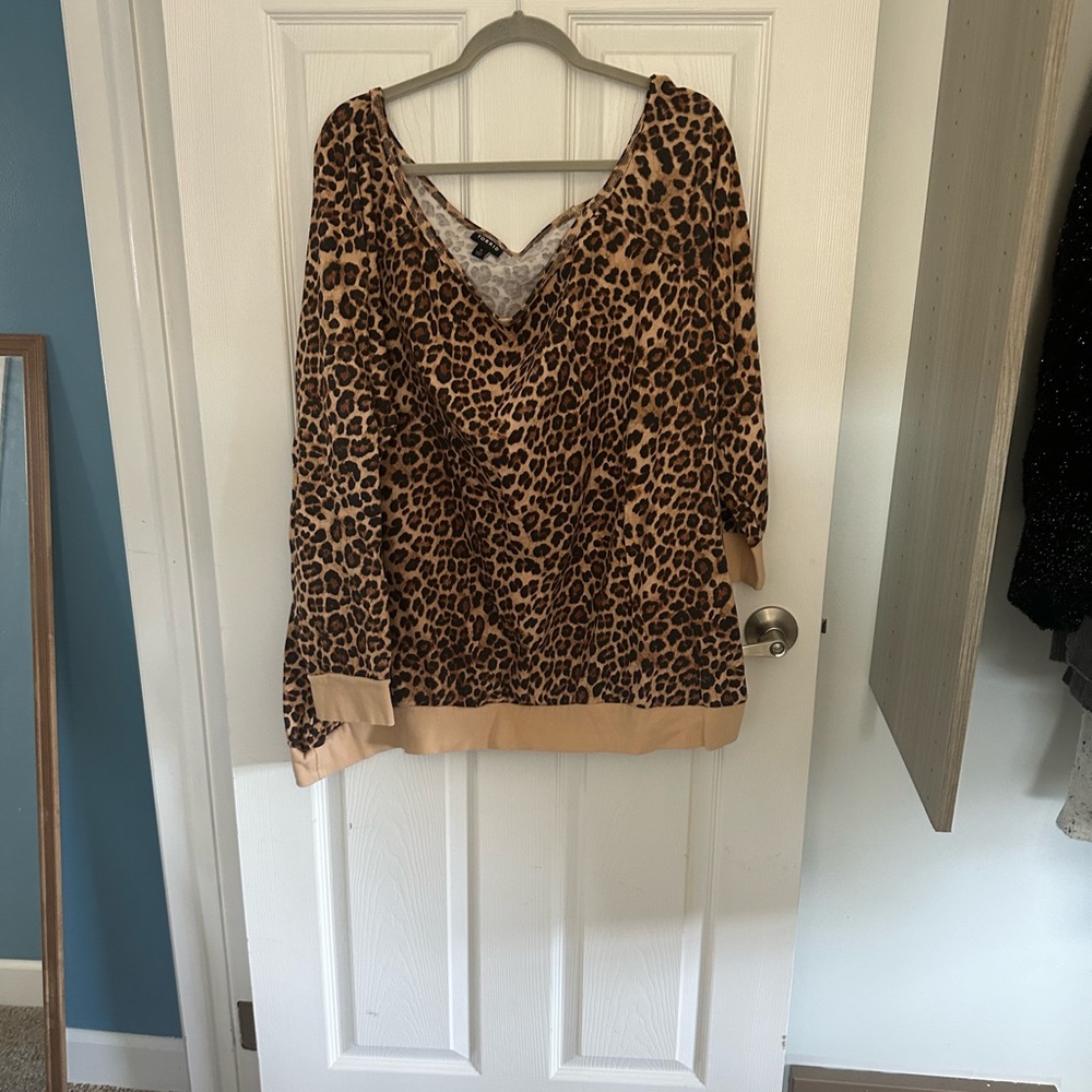 New leopard off the shoulder sweatshirt.
